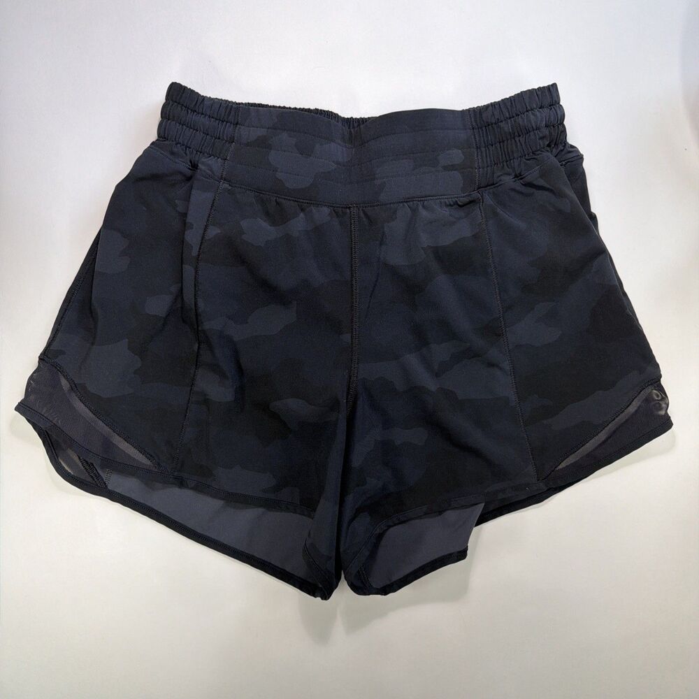 Lululemon Women’s Black Camouflage Hot Short Size 6